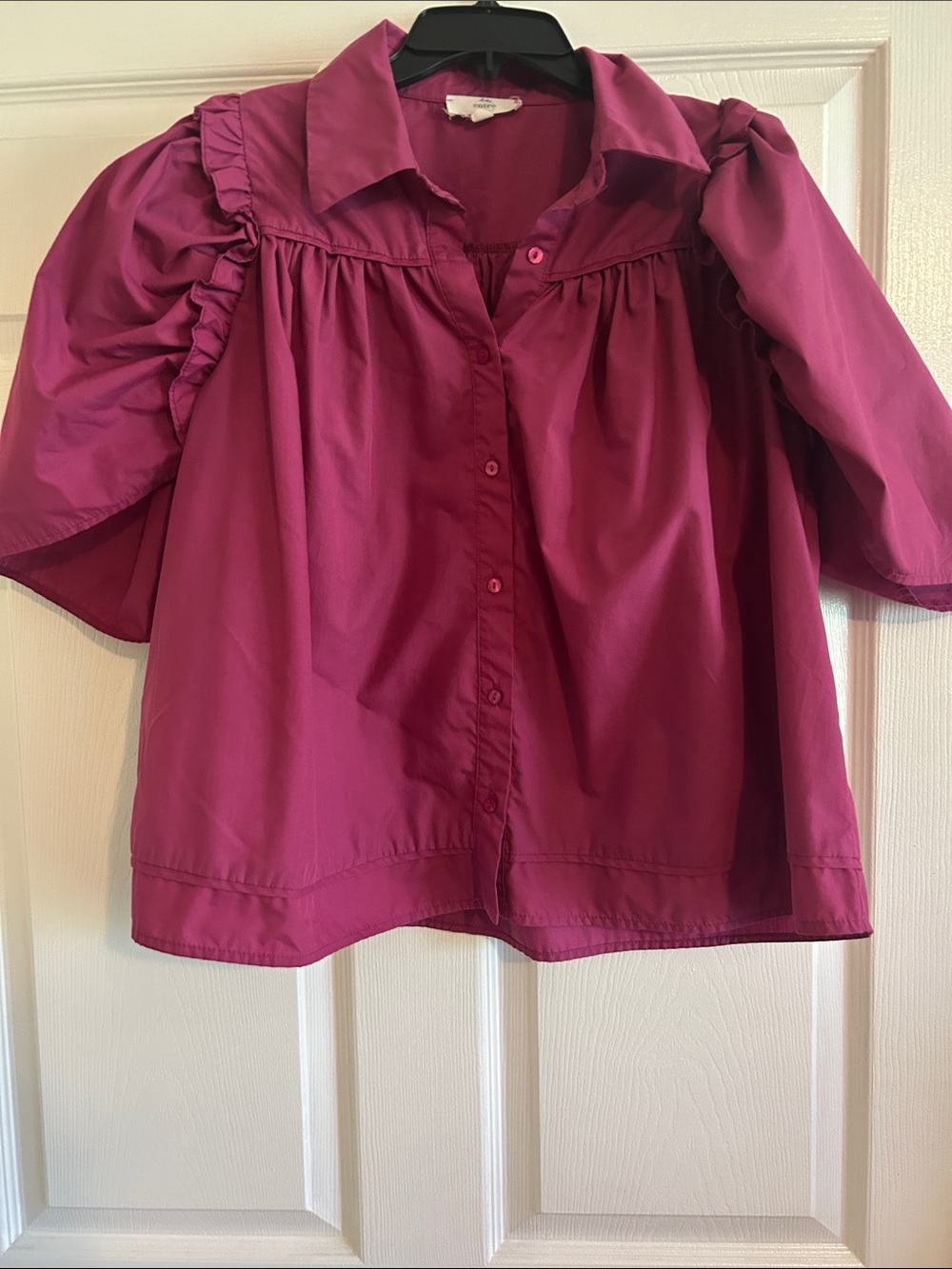 Button-Front Puff Sleeve Top - Magenta
